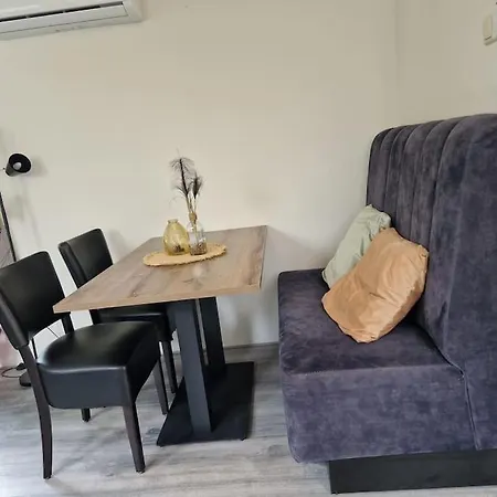 Chalet Aan Het Water Met Airco *